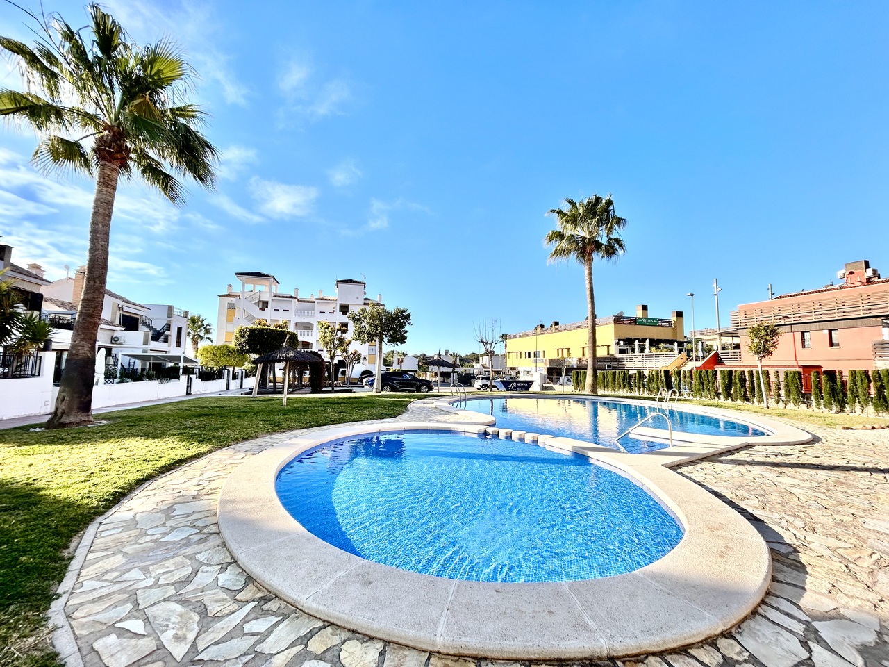 2 Bed, 2 Bath, ApartmentFor Sale, Villamartin, Alicante