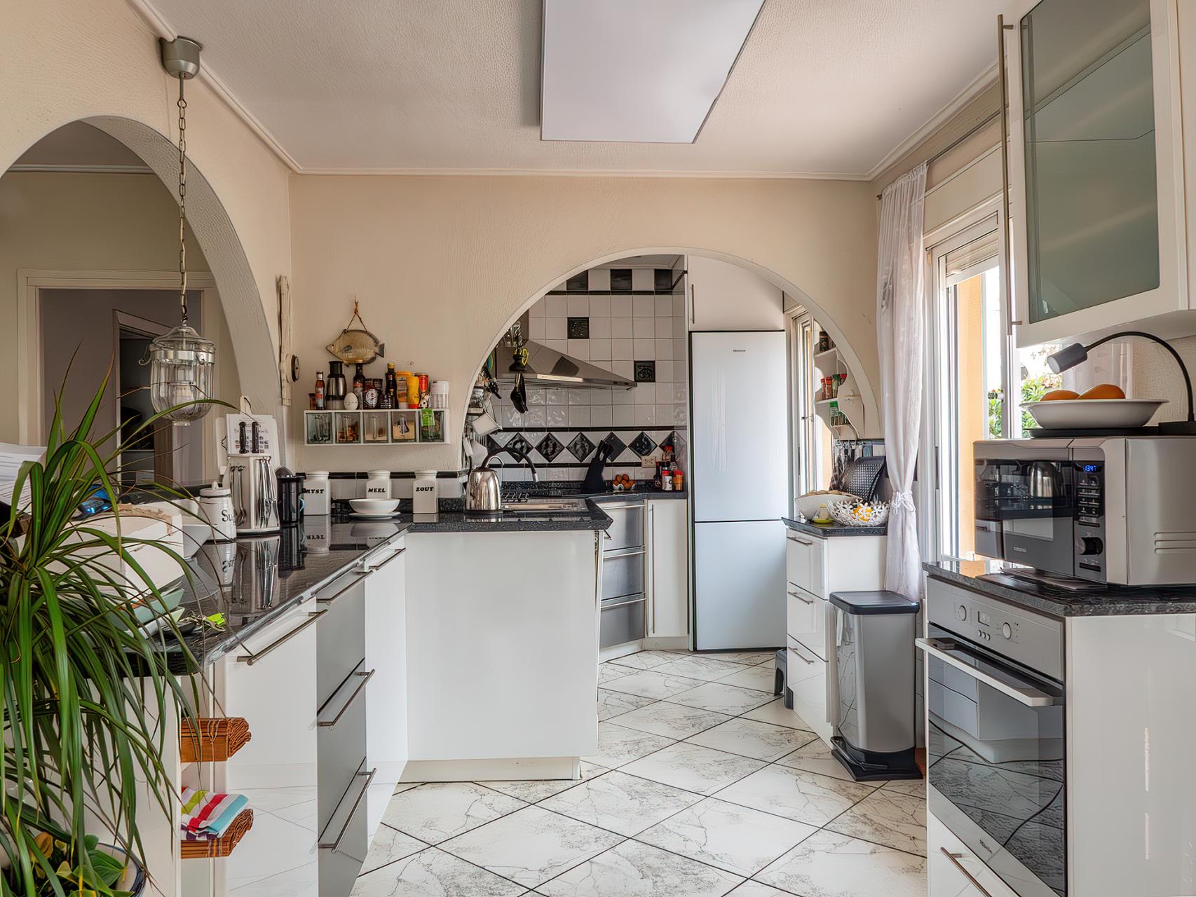 3 Bed, 3 Bath, HouseFor Sale, Torrevieja, Alicante