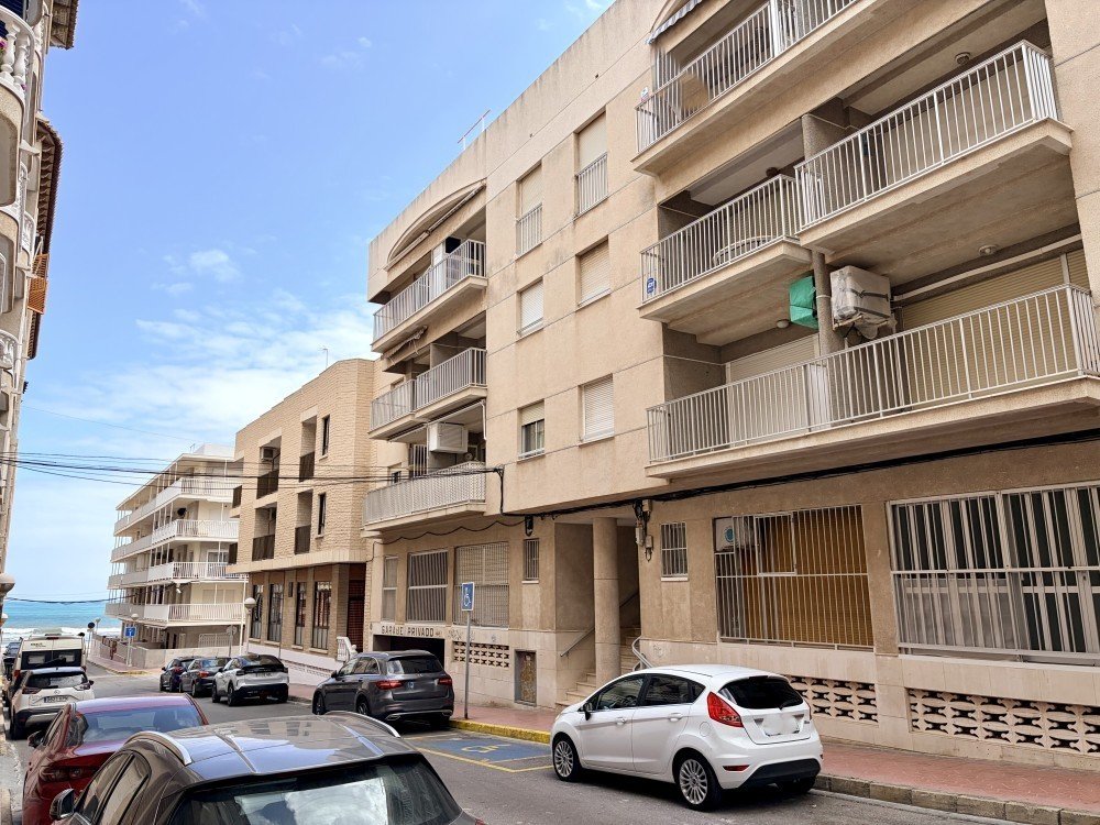 3 Bed, 2 Bath, ApartmentFor Sale, Guardamar Del Segura, Alicante