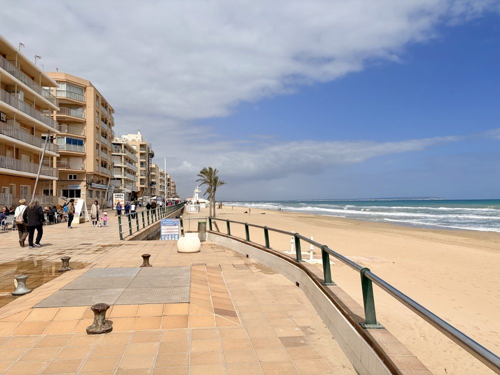 3 Bed, 2 Bath, ApartmentFor Sale, Guardamar Del Segura, Alicante