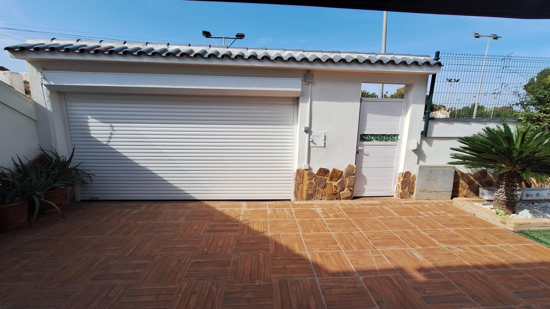 4 Bed, 3 Bath, HouseFor Sale, Torrevieja, Alicante