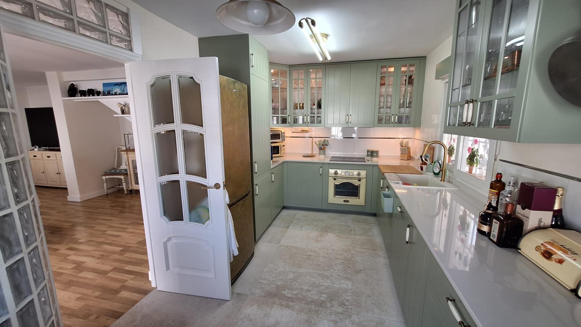 4 Bed, 3 Bath, HouseFor Sale, Torrevieja, Alicante