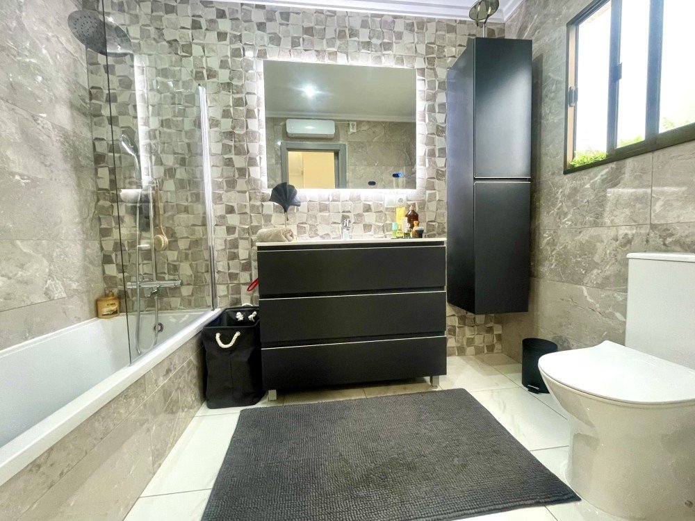 3 Bed, 1 Bath, ApartmentFor Sale, Orihuela Costa, Alicante