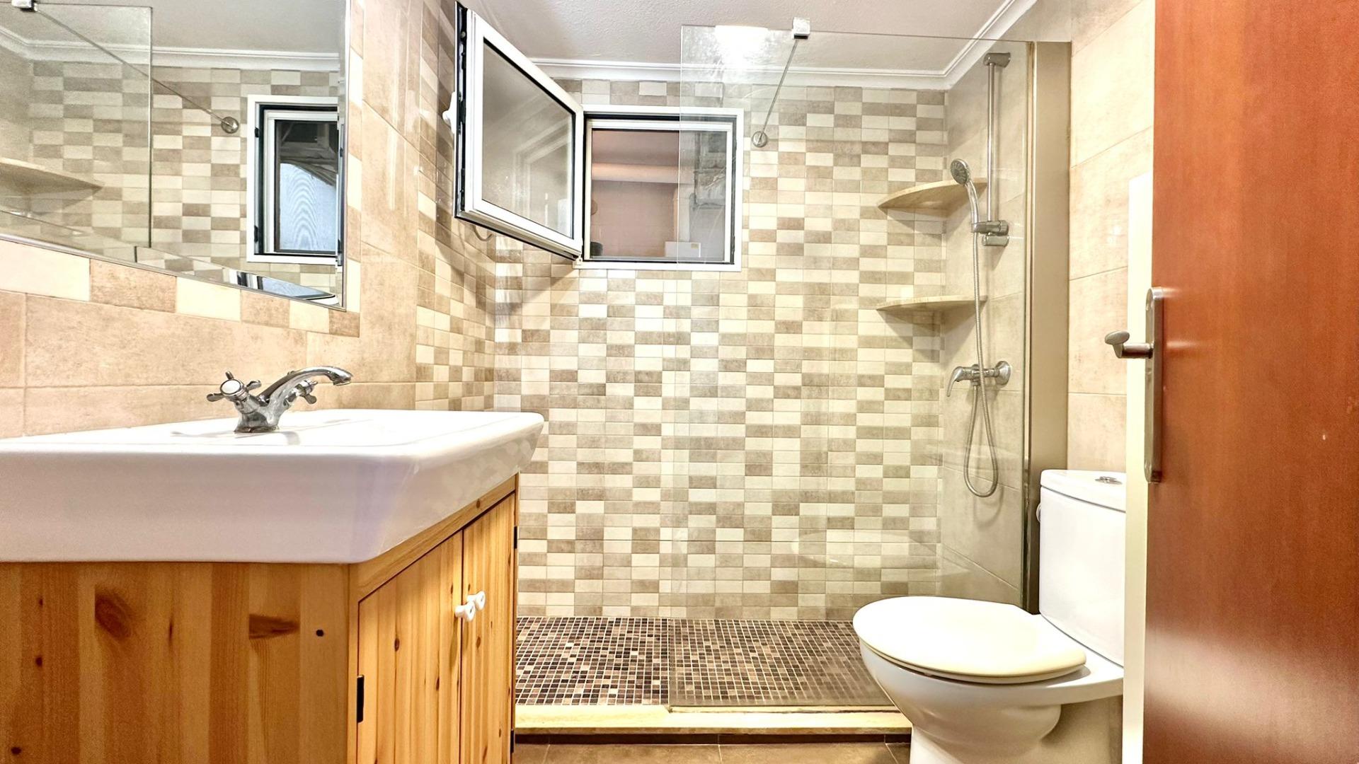 3 Bed, 1 Bath, ApartmentFor Sale, Torrevieja, Alicante