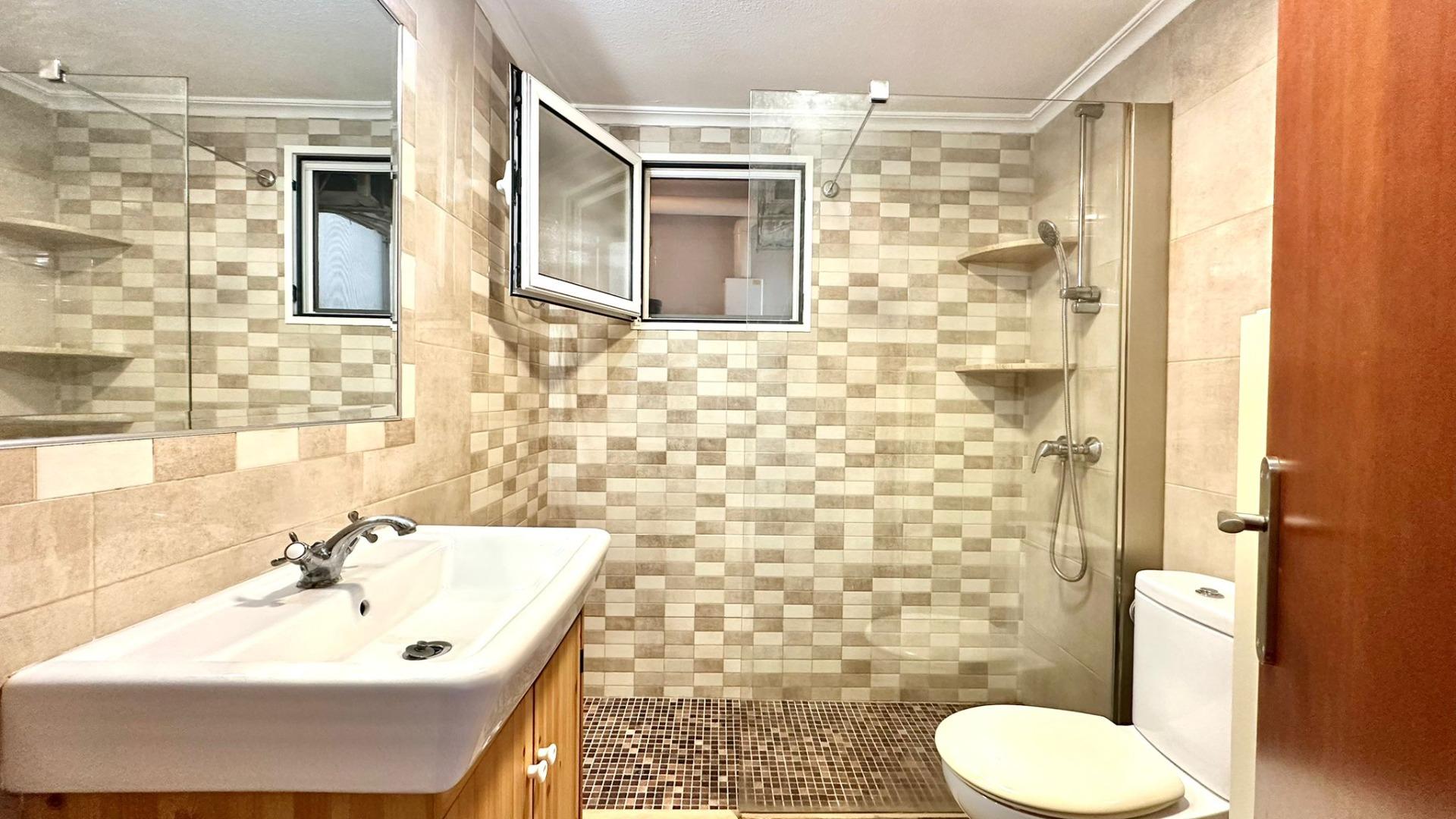 3 Bed, 1 Bath, ApartmentFor Sale, Torrevieja, Alicante