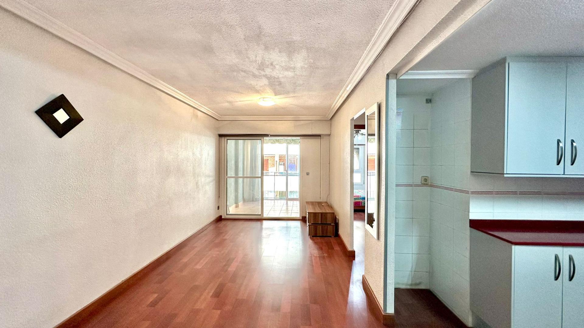 3 Bed, 1 Bath, ApartmentFor Sale, Torrevieja, Alicante