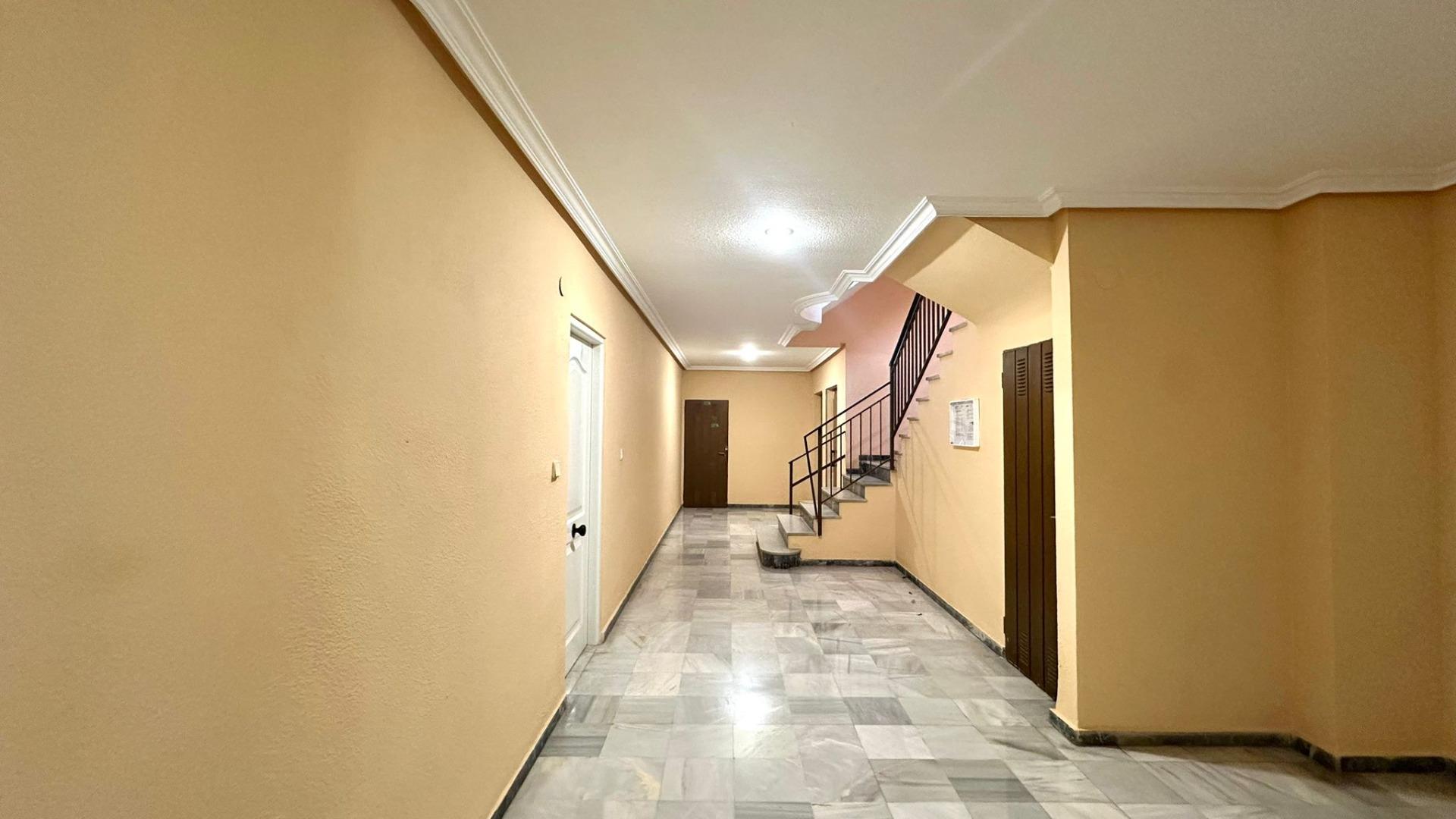 3 Bed, 1 Bath, ApartmentFor Sale, Torrevieja, Alicante