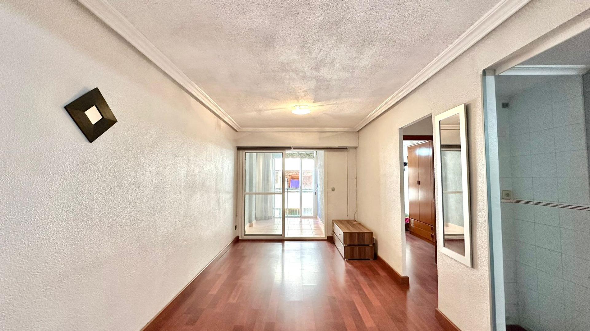 3 Bed, 1 Bath, ApartmentFor Sale, Torrevieja, Alicante