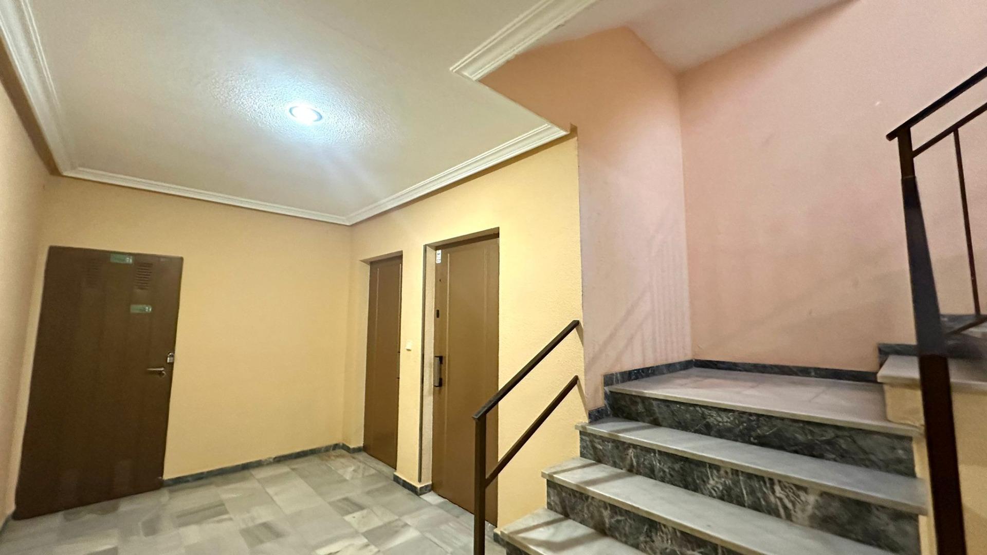 3 Bed, 1 Bath, ApartmentFor Sale, Torrevieja, Alicante