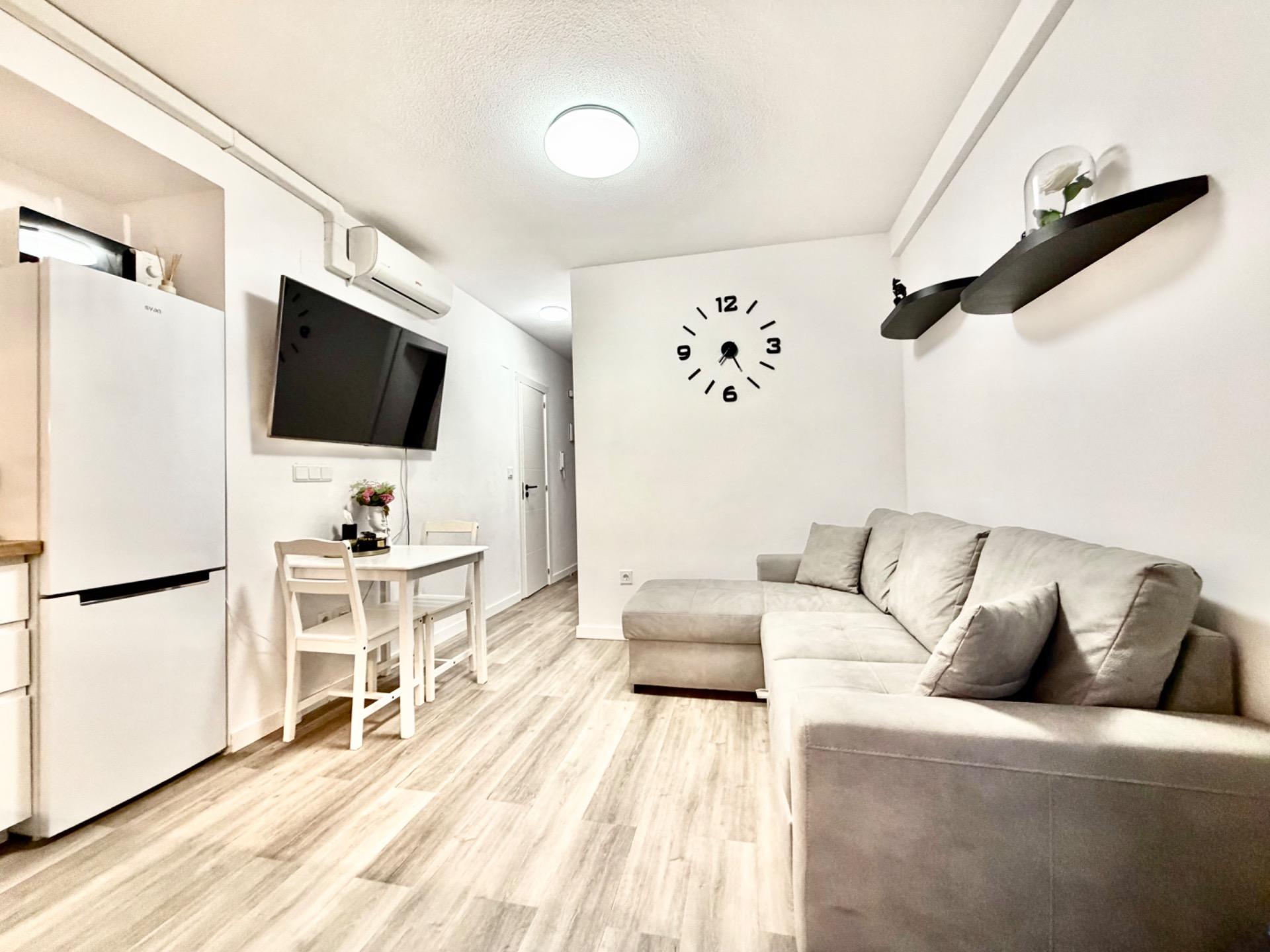 1 Bed, 1 Bath, ApartmentFor Sale, Torrevieja, Alicante