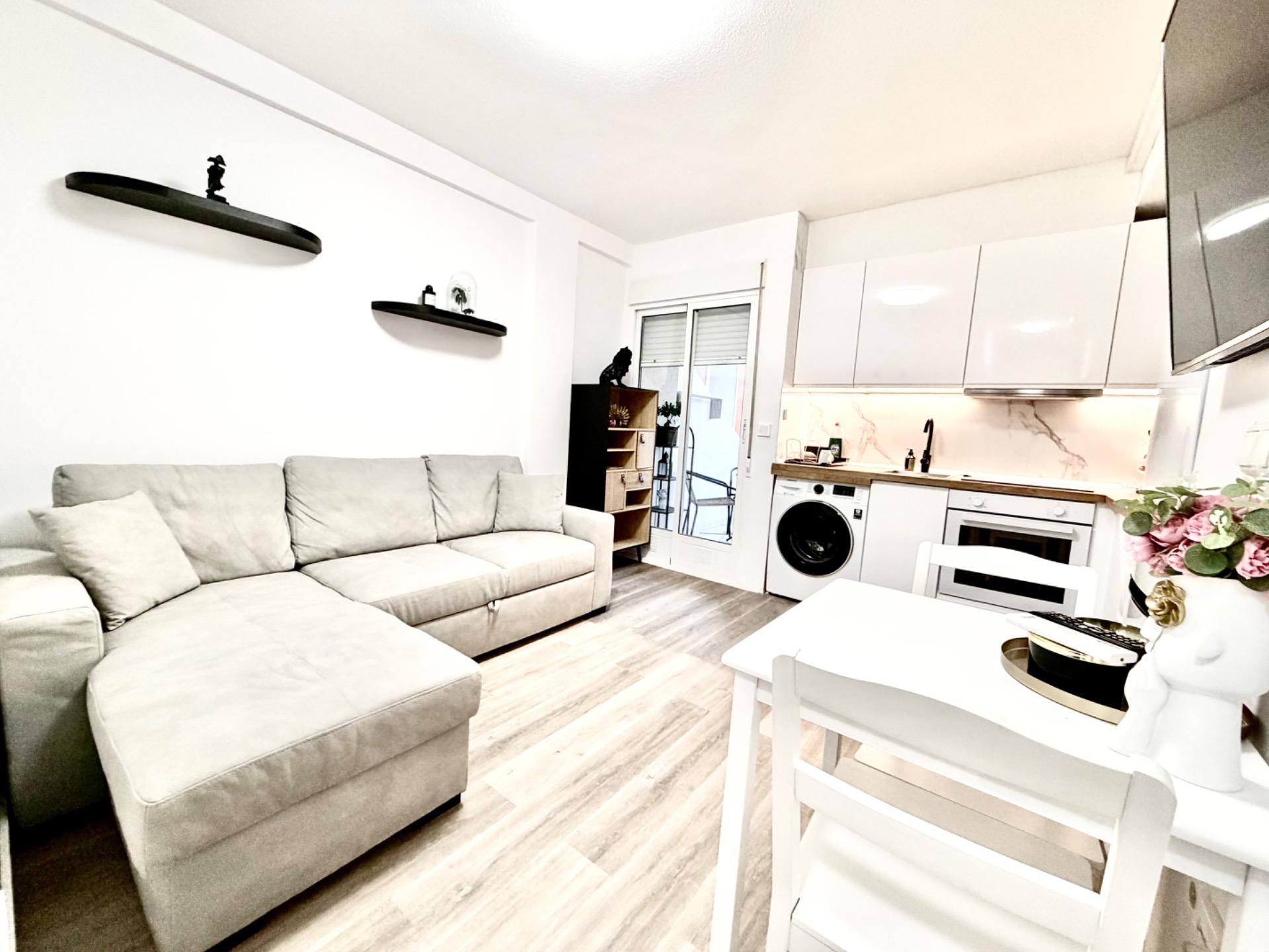 1 Bed, 1 Bath, ApartmentFor Sale, Torrevieja, Alicante