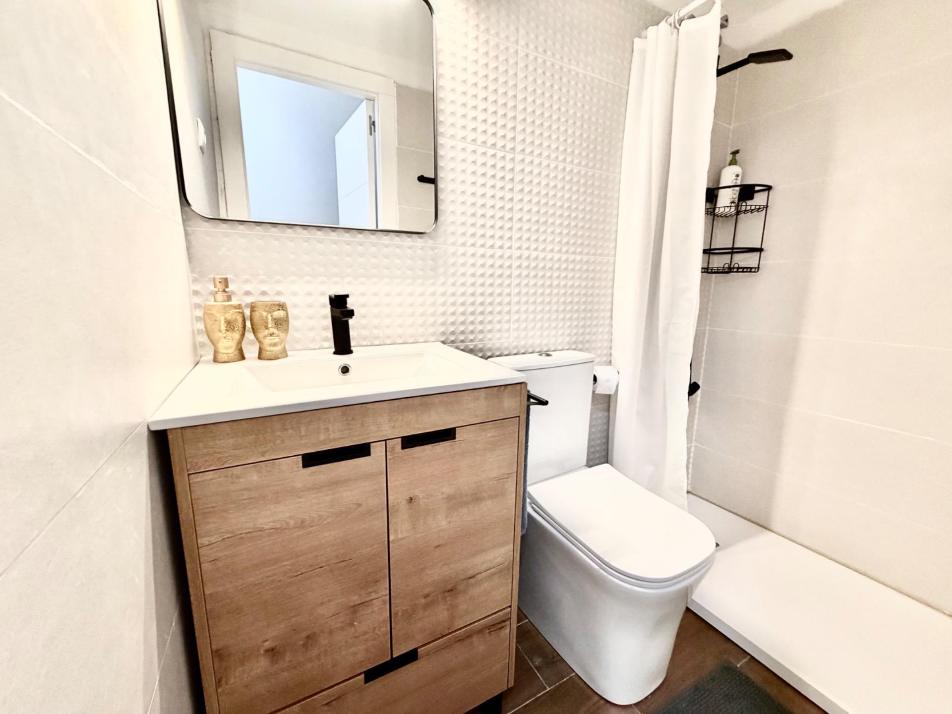 1 Bed, 1 Bath, ApartmentFor Sale, Torrevieja, Alicante