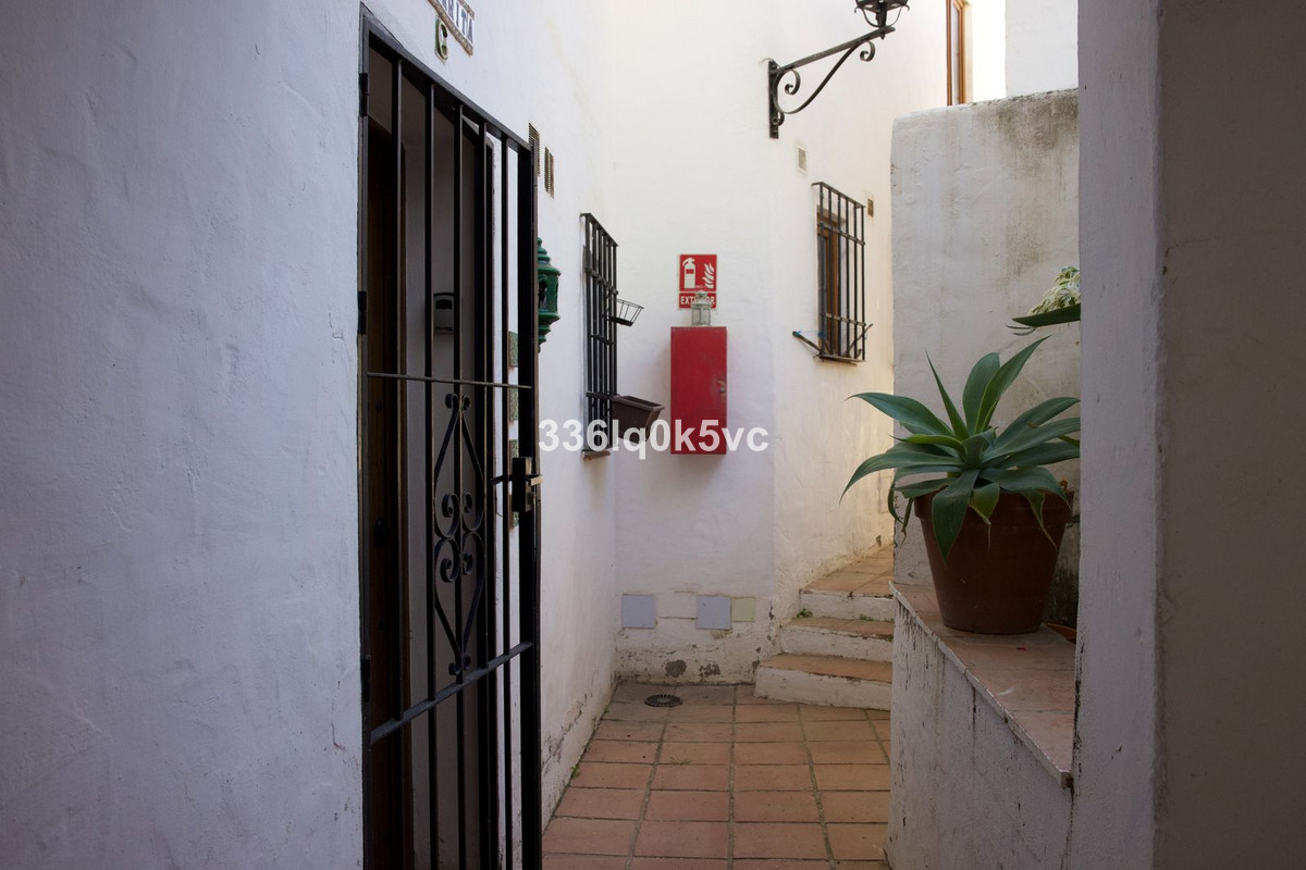 1 Bed, 1 Bath, ApartmentFor Sale, Benahavis, Malaga