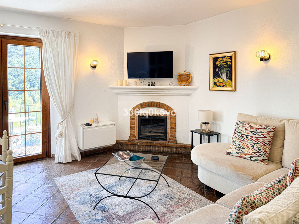 1 Bed, 1 Bath, ApartmentFor Sale, Benahavis, Malaga