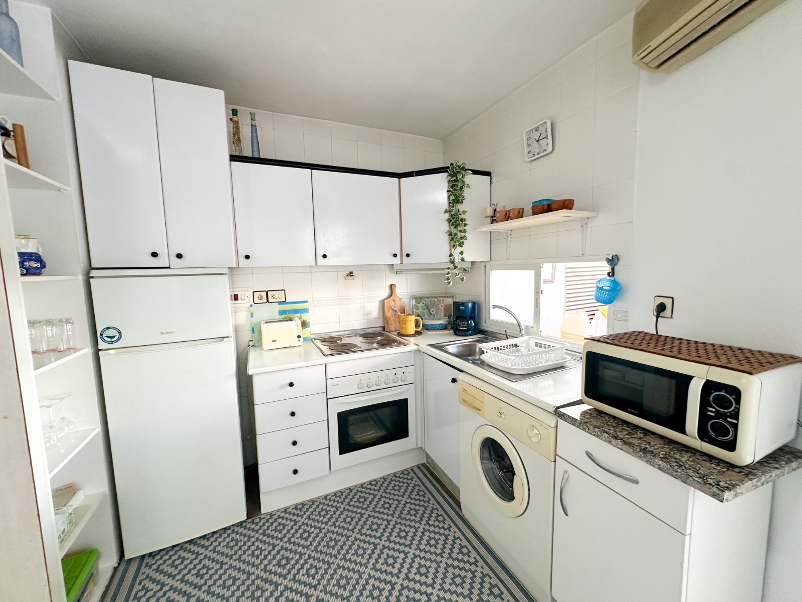 1 Bath, ApartmentFor Sale, Torrevieja, Alicante