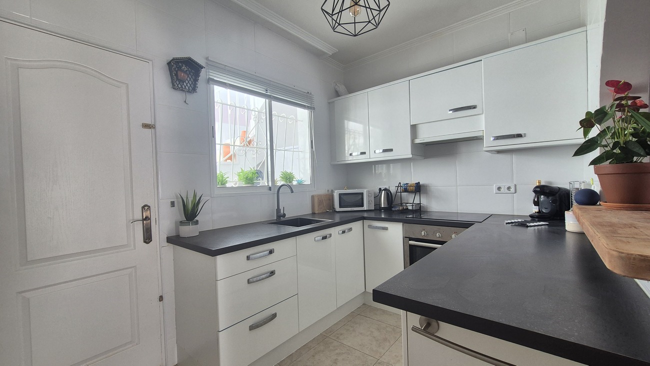 2 Bed, 1 Bath, HouseFor Sale, Villamartin, Alicante