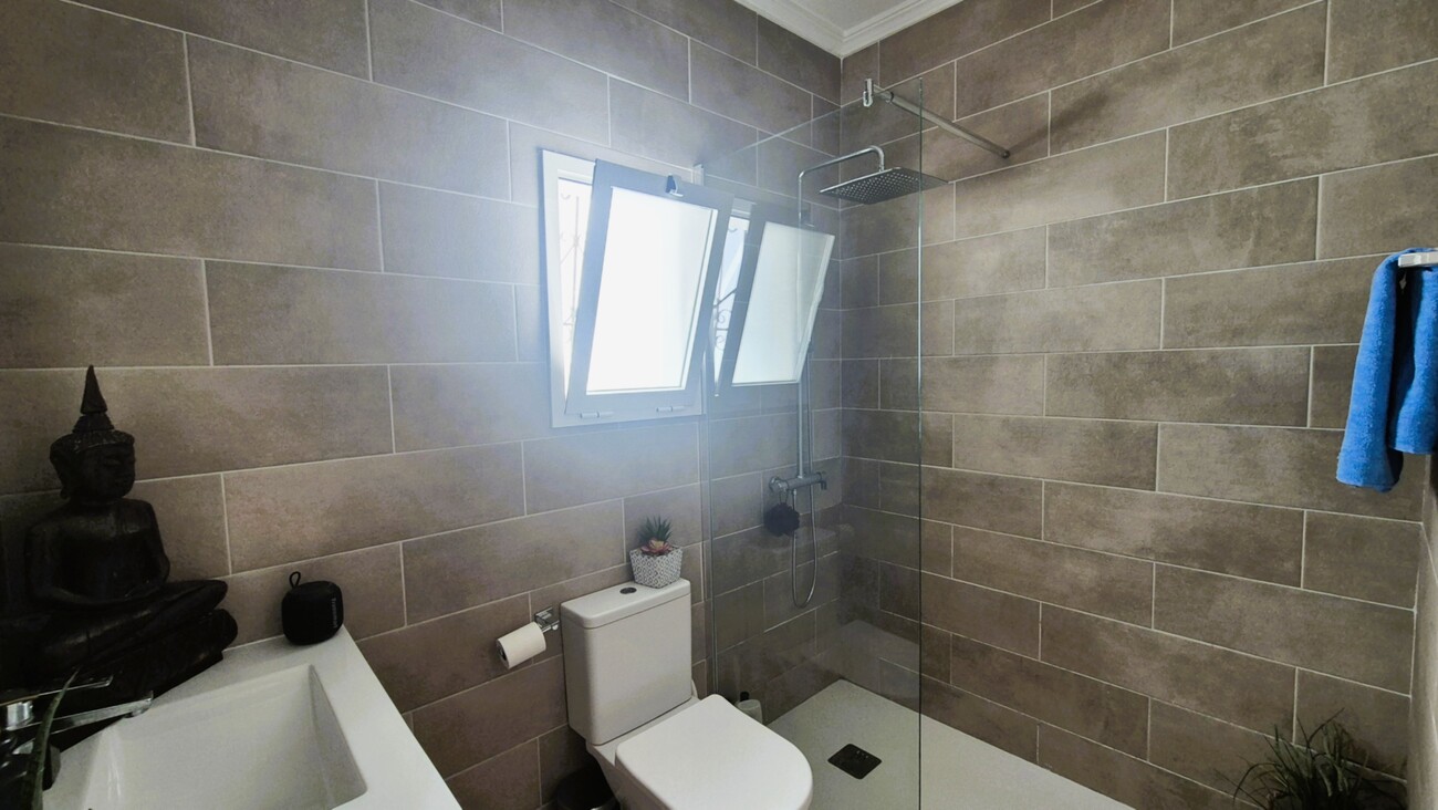 2 Bed, 1 Bath, HouseFor Sale, Villamartin, Alicante