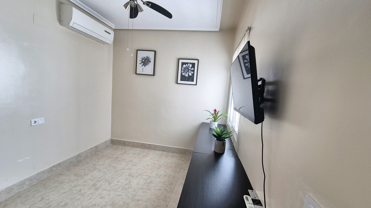 2 Bed, 1 Bath, HouseFor Sale, Villamartin, Alicante