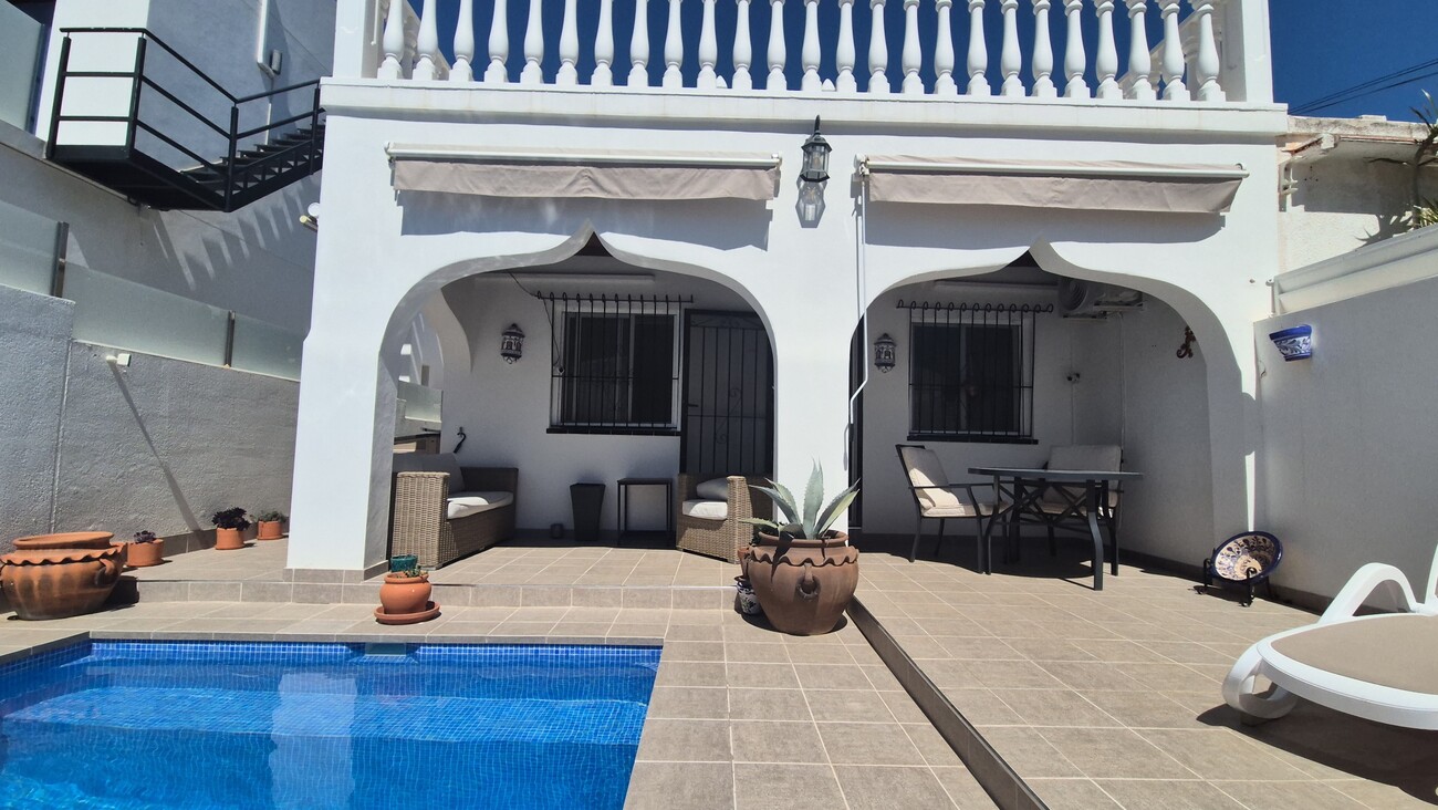 2 Bed, 1 Bath, HouseFor Sale, Villamartin, Alicante