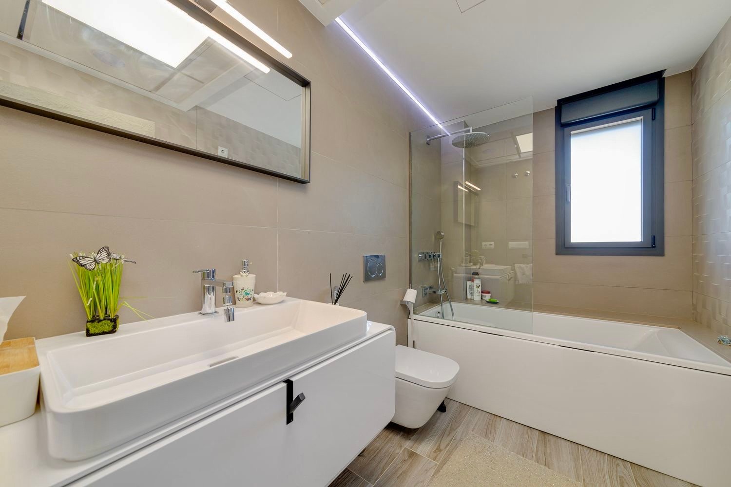 3 Bed, 4 Bath, HouseFor Sale, Torrevieja, Alicante