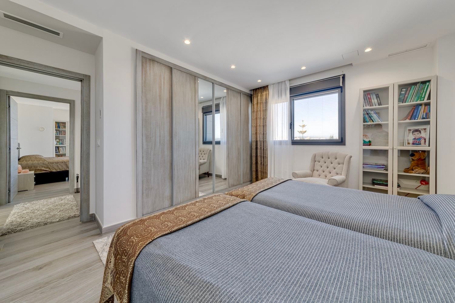 3 Bed, 4 Bath, HouseFor Sale, Torrevieja, Alicante