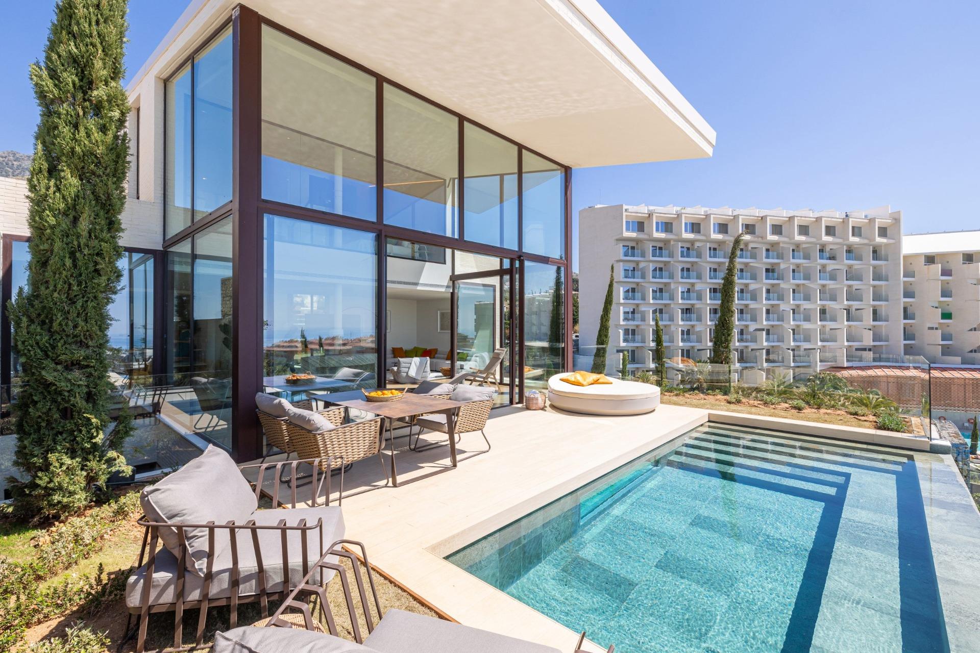 4 Bed, 3 Bath, HouseFor Sale, Fuengirola, Malaga