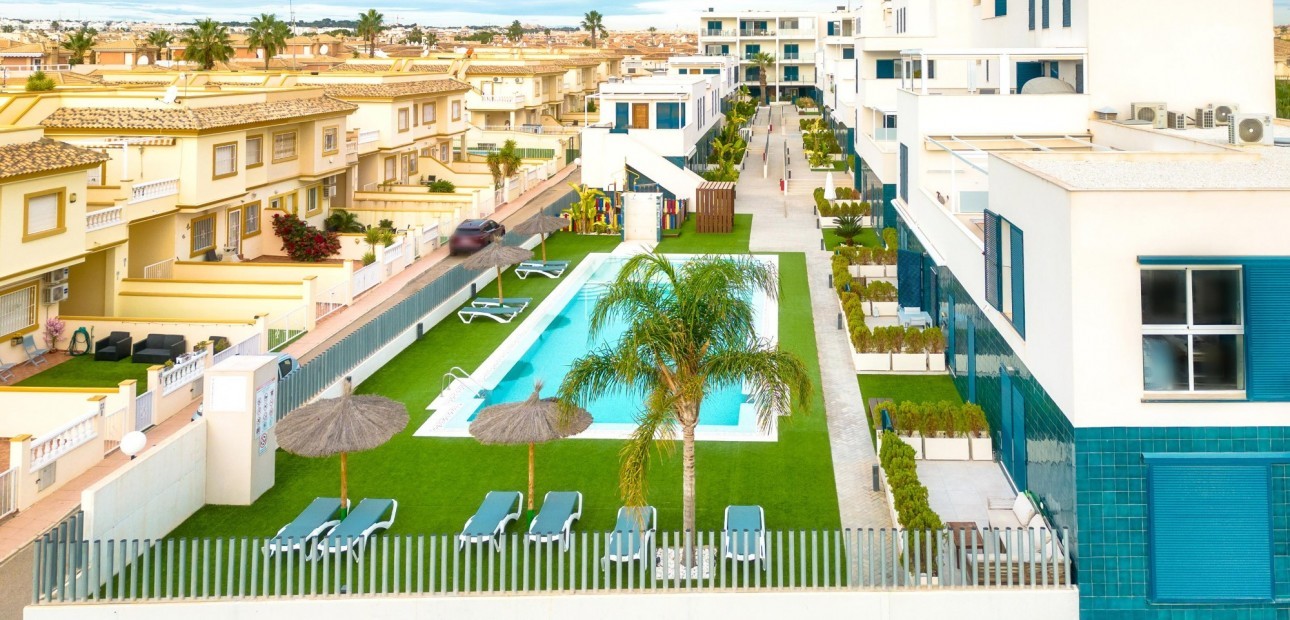 1 Bed, 1 Bath, ApartmentFor Sale, Orihuela Costa, Alicante