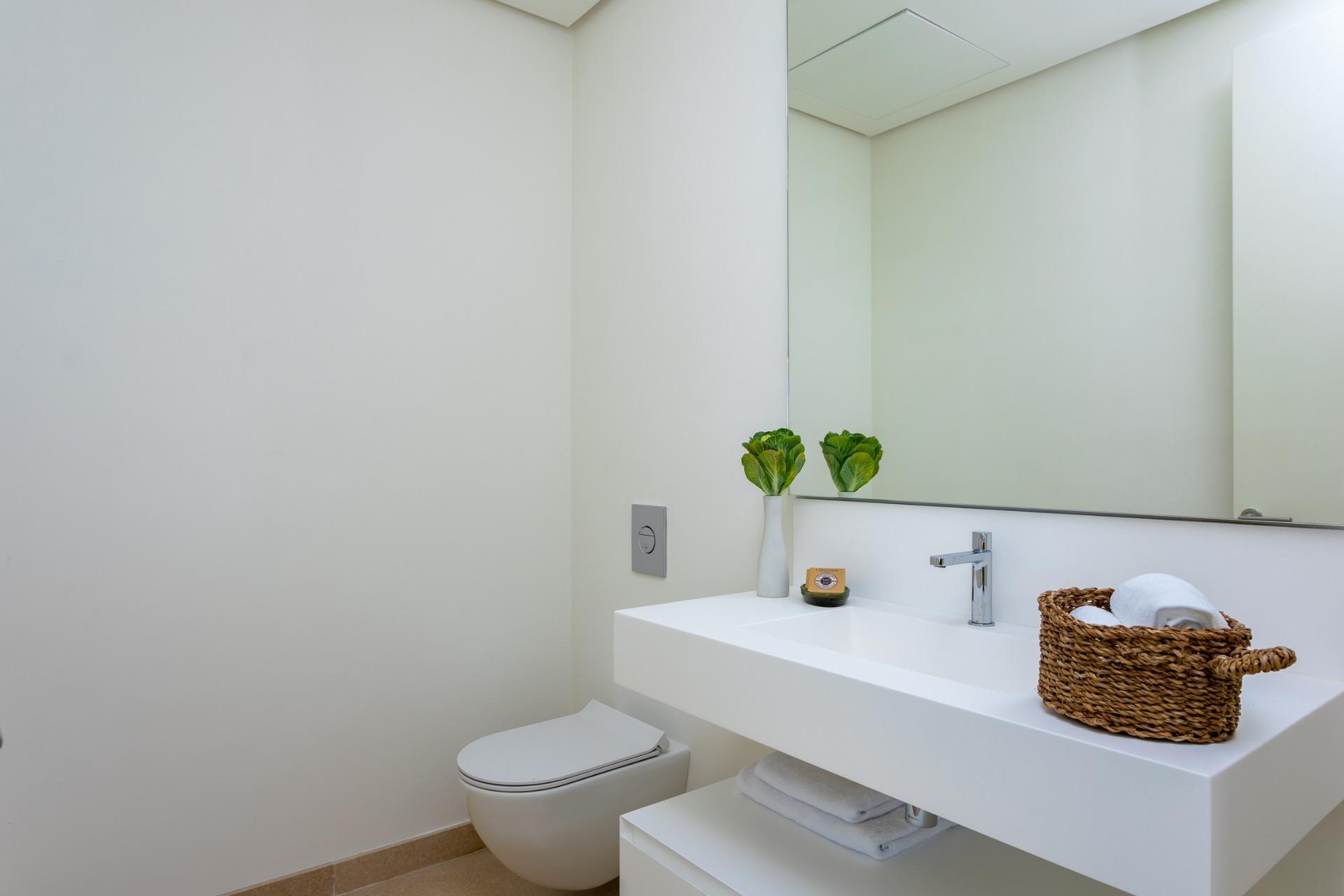 2 Bed, 2 Bath, ApartmentFor Sale, Benahavis, Malaga