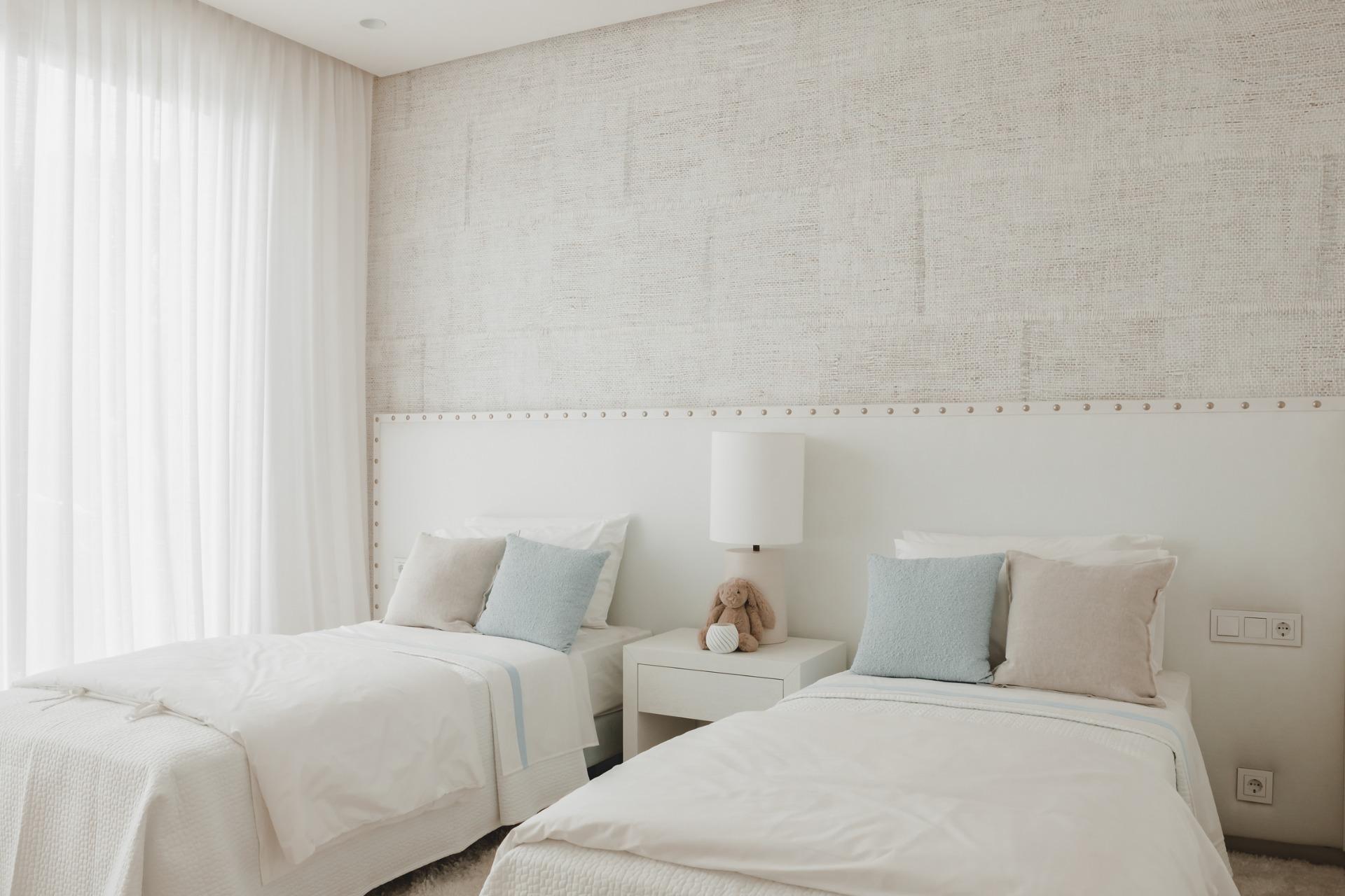 3 Bed, 3 Bath, ApartmentFor Sale, Benahavis, Malaga