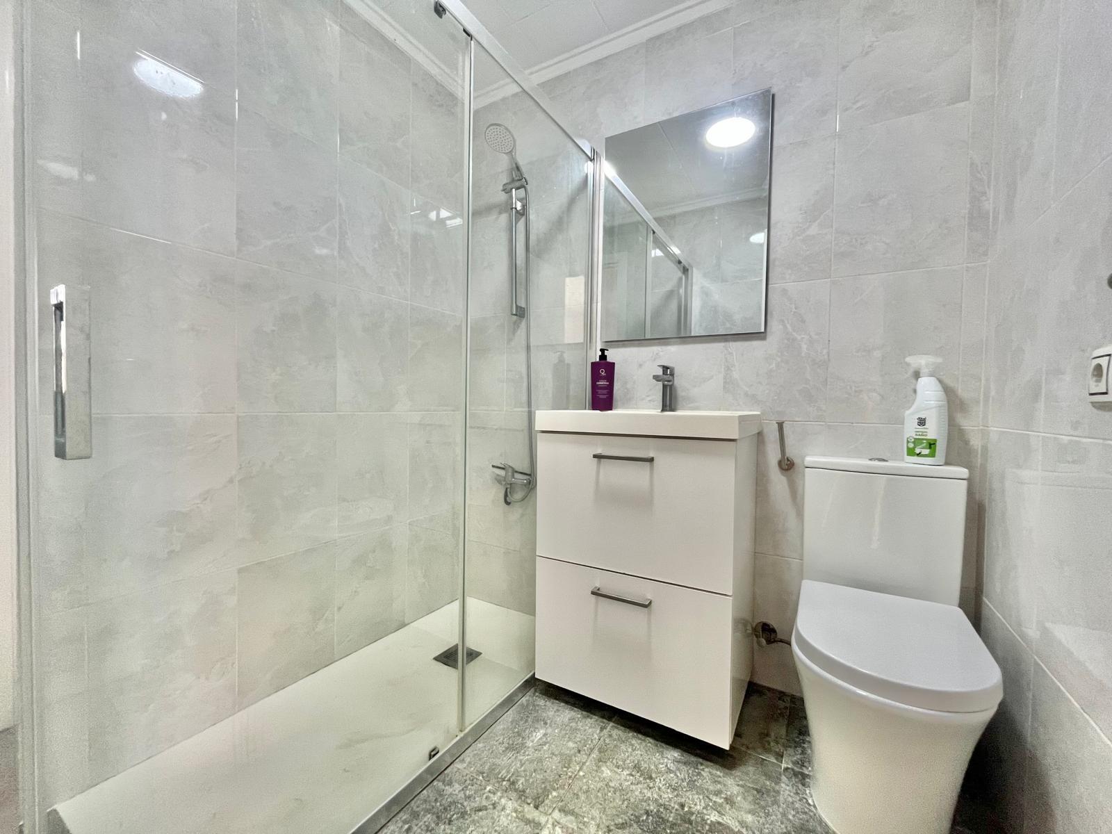 2 Bed, 1 Bath, HouseFor Sale, Torrevieja, Alicante