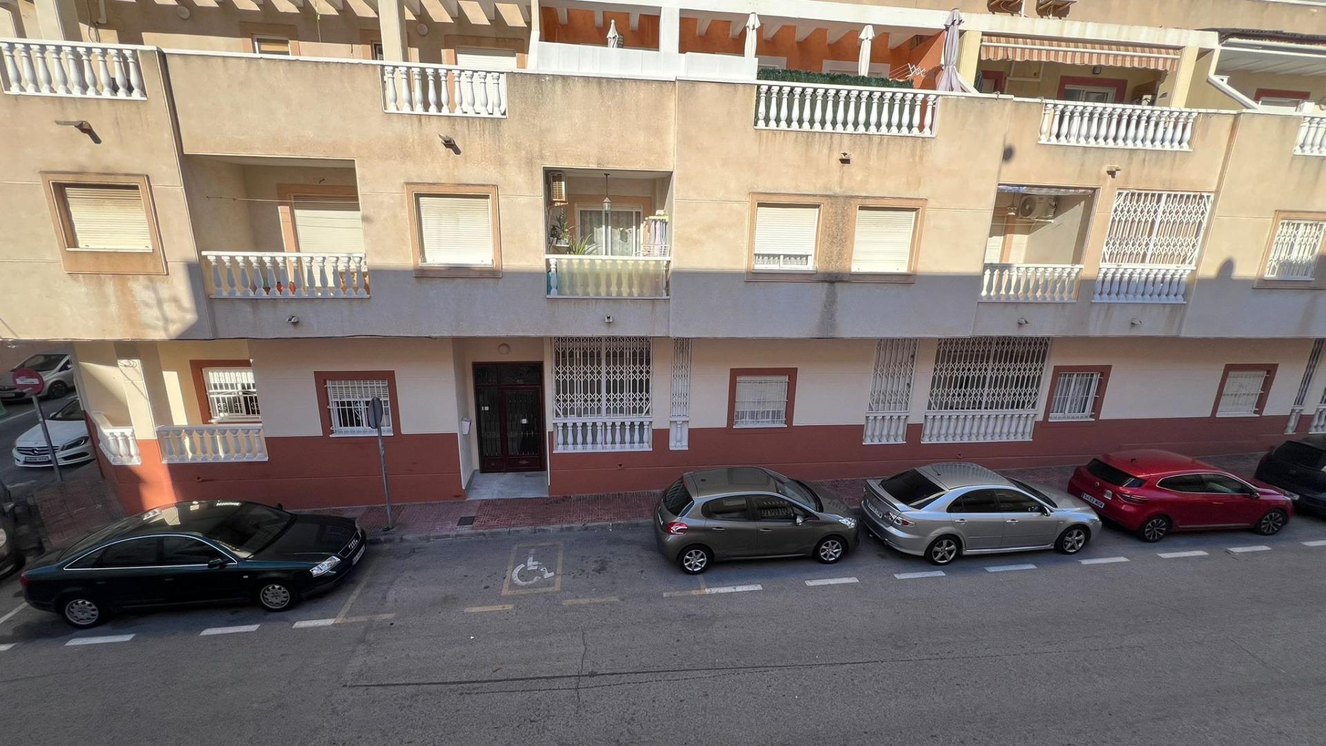 1 Bed, 1 Bath, ApartmentFor Sale, Torrevieja, Alicante