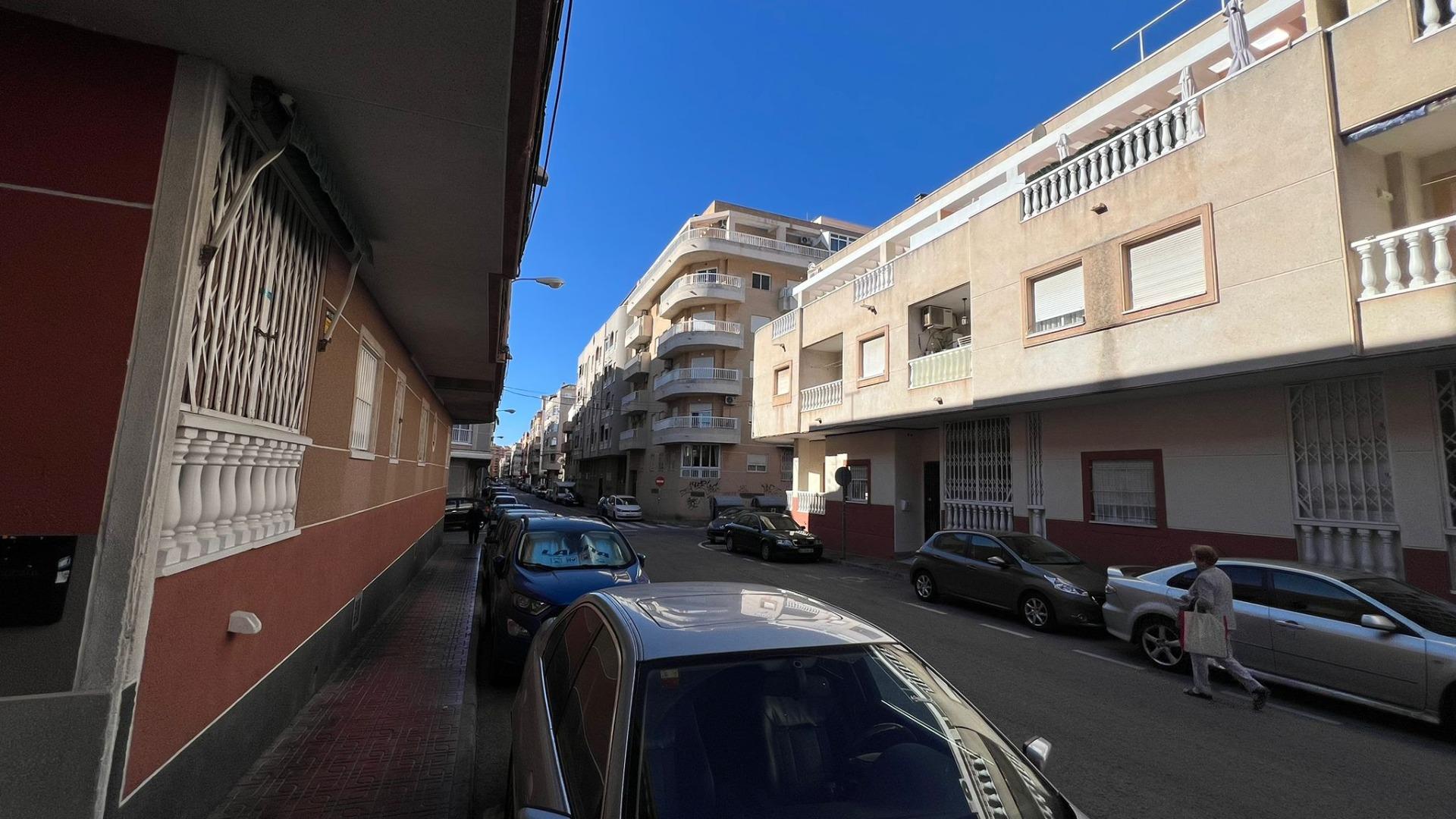 1 Bed, 1 Bath, ApartmentFor Sale, Torrevieja, Alicante