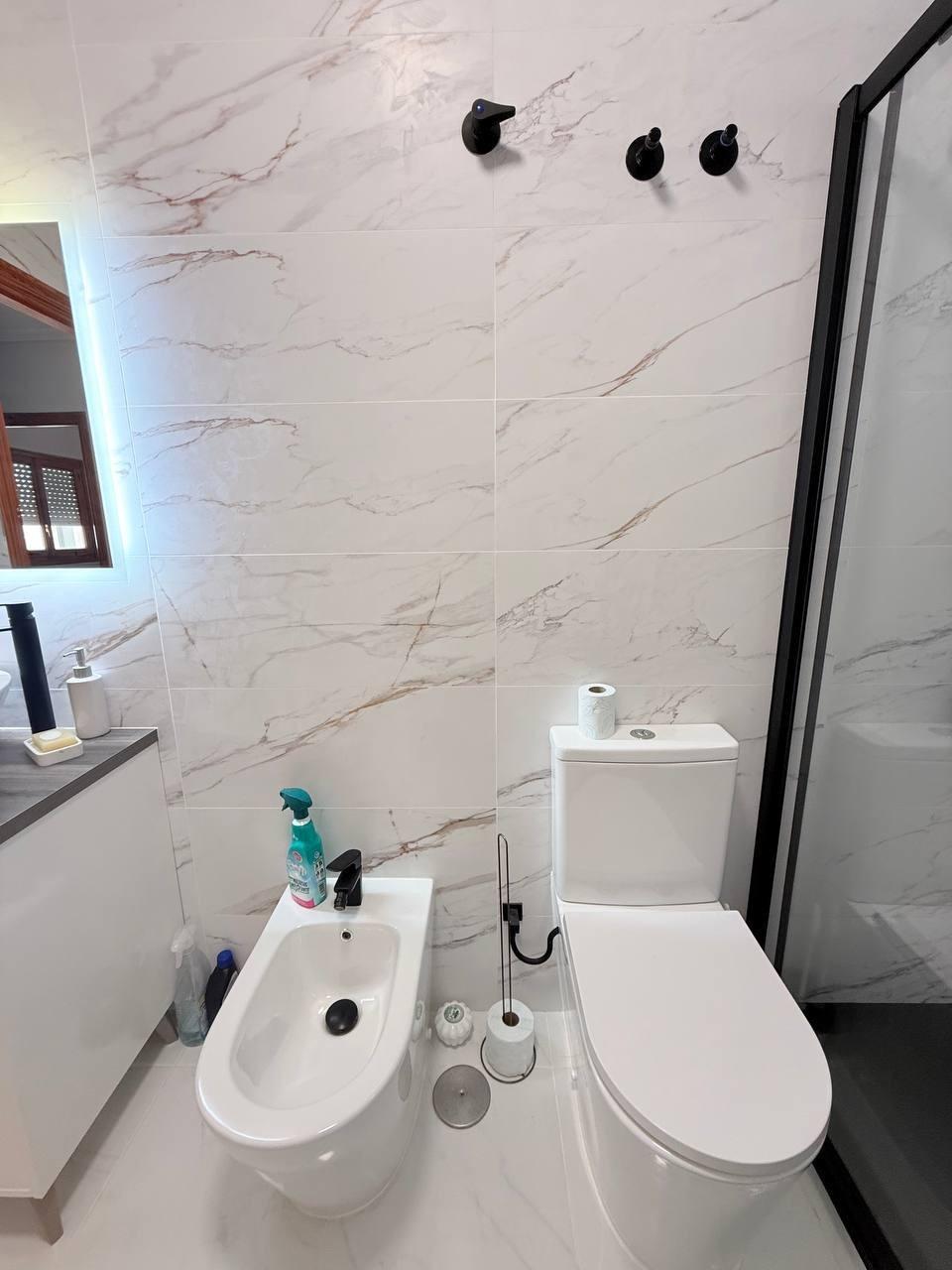 2 Bed, 1 Bath, ApartmentFor Sale, Torrevieja, Alicante