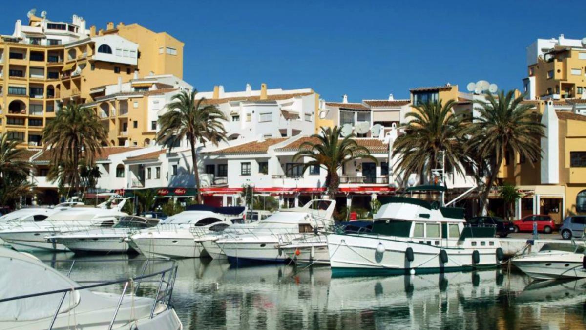 3 Bed, 2 Bath, ApartmentFor Sale, Marbella, Malaga