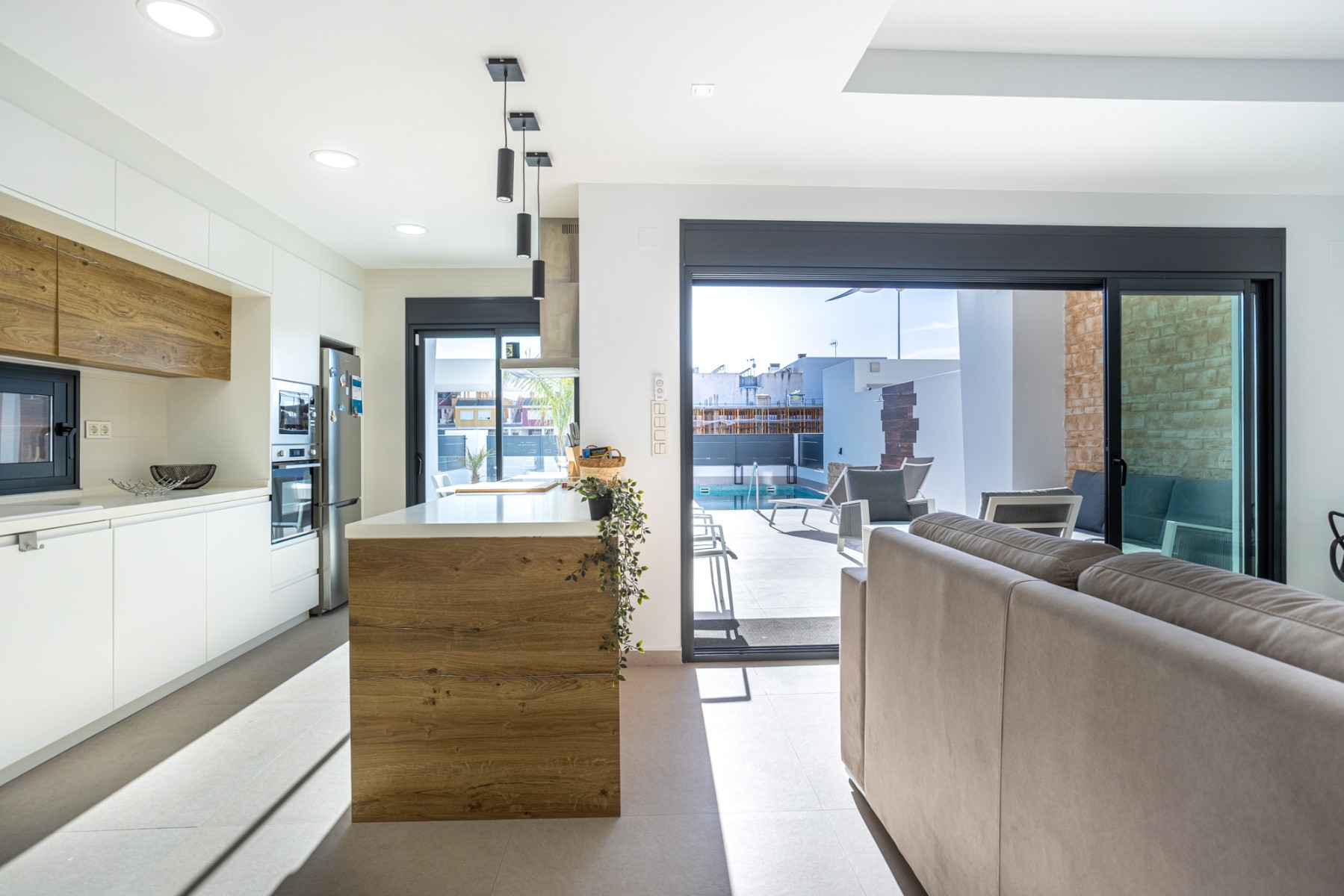 4 Bed, 2 Bath, HouseFor Sale, Dolores, Alicante