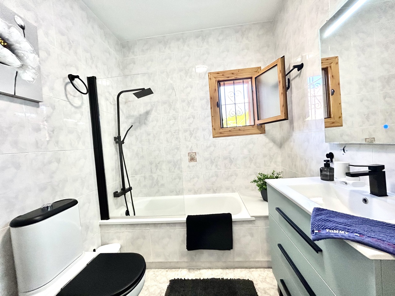 2 Bed, 2 Bath, HouseFor Sale, Playa Flamenca, Alicante