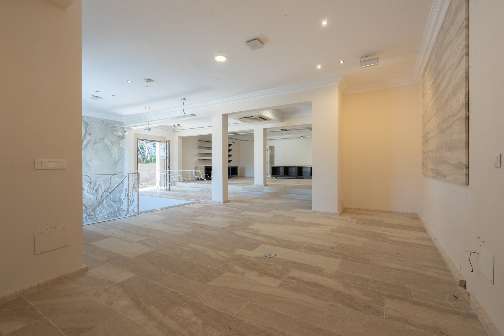 Commercial Property, For Sale