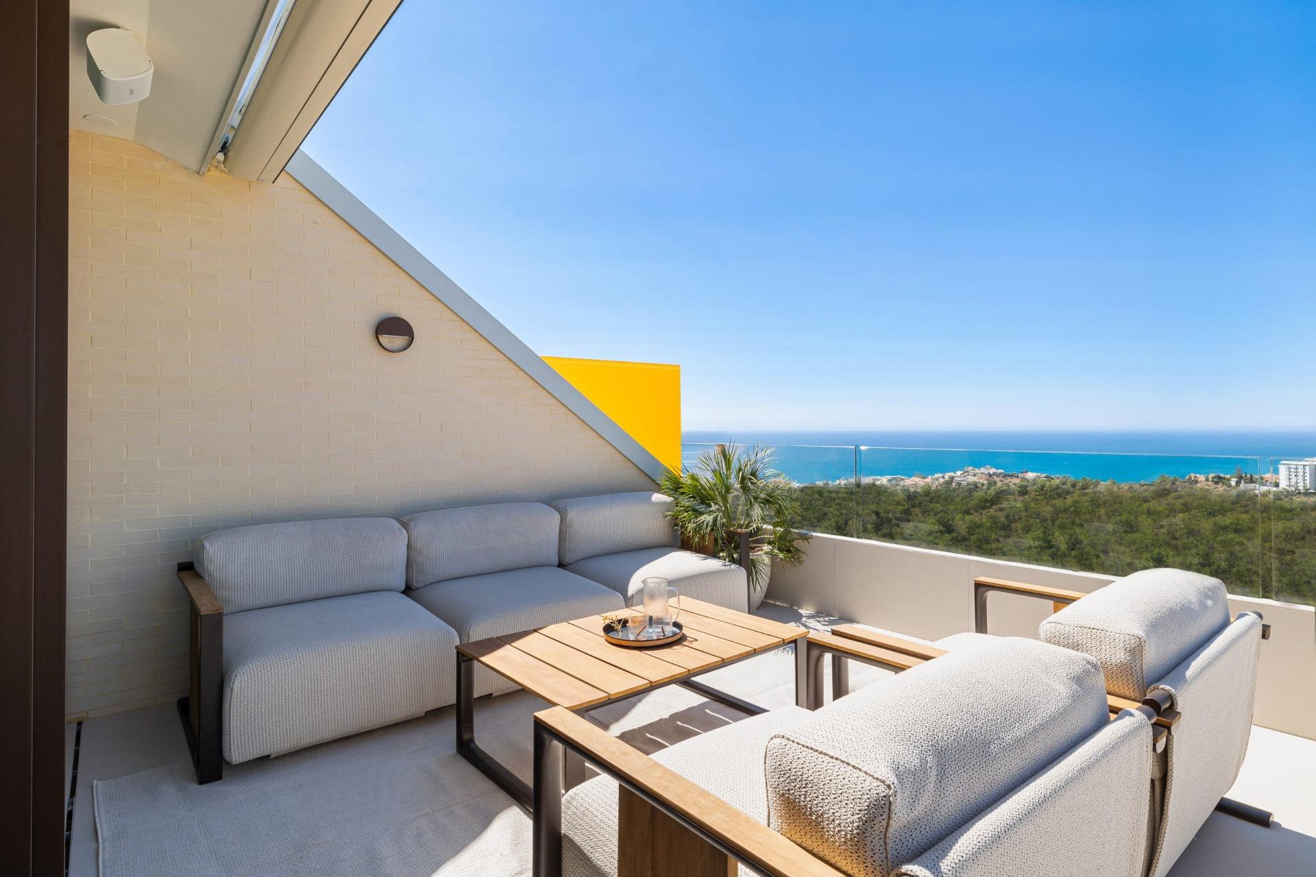 3 Bed, 2 Bath, ApartmentFor Sale, Fuengirola, Malaga