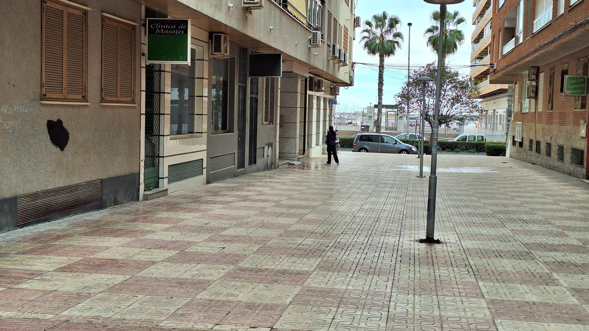 3 Bed, 2 Bath, ApartmentFor Sale, Torrevieja, Alicante