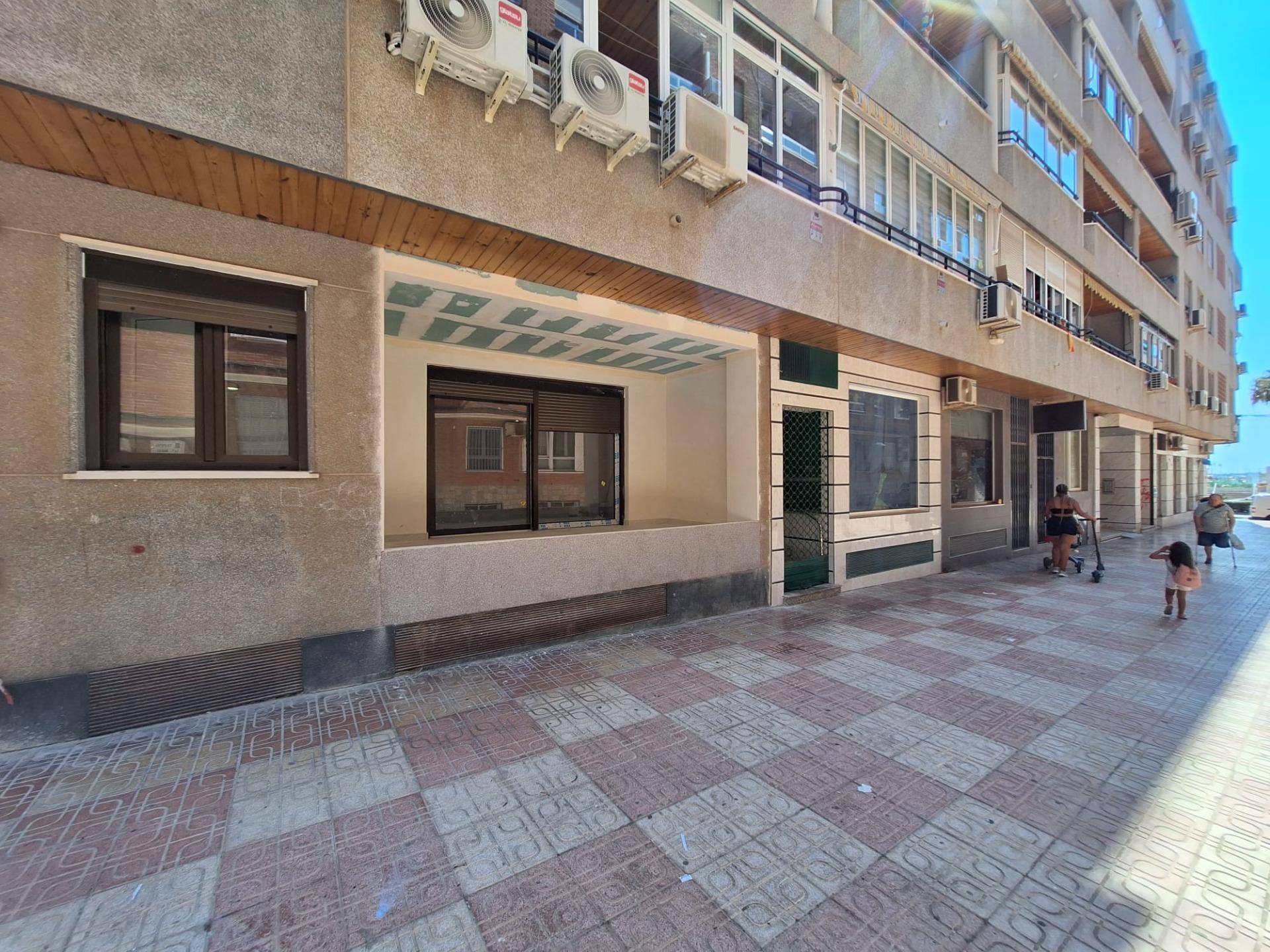 3 Bed, 2 Bath, ApartmentFor Sale, Torrevieja, Alicante