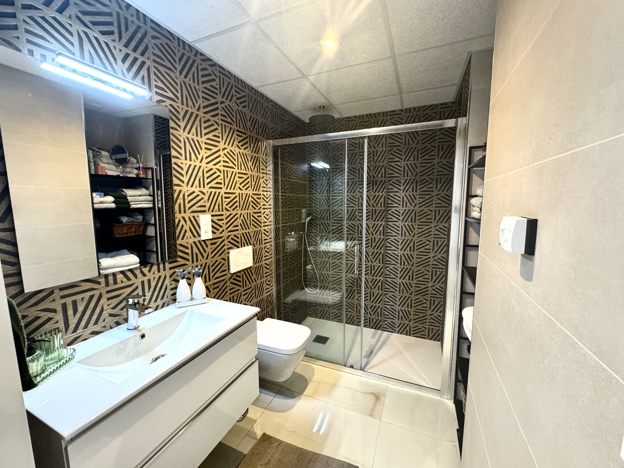 3 Bed, 2 Bath, ApartmentFor Sale, Playa Flamenca, Alicante