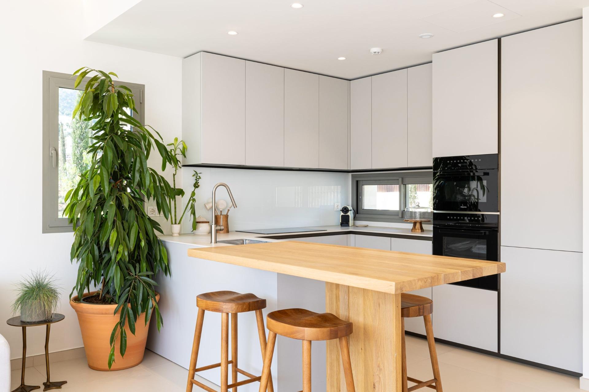 3 Bed, 2 Bath, ApartmentFor Sale, Fuengirola, Malaga