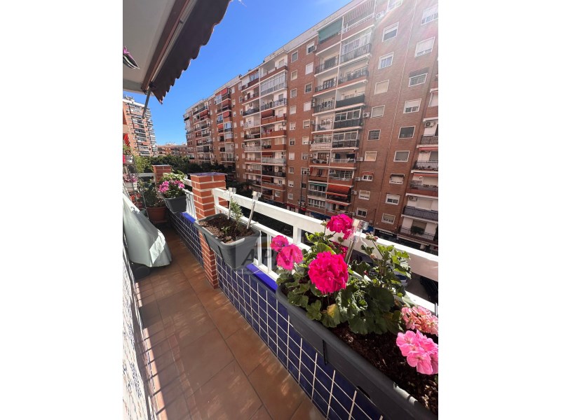 4 Bed, 2 Bath, ApartmentFor Sale, Malaga, Malaga