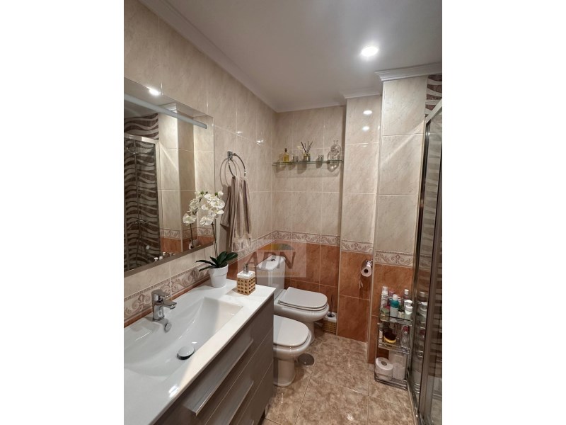 4 Bed, 2 Bath, ApartmentFor Sale, Malaga, Malaga