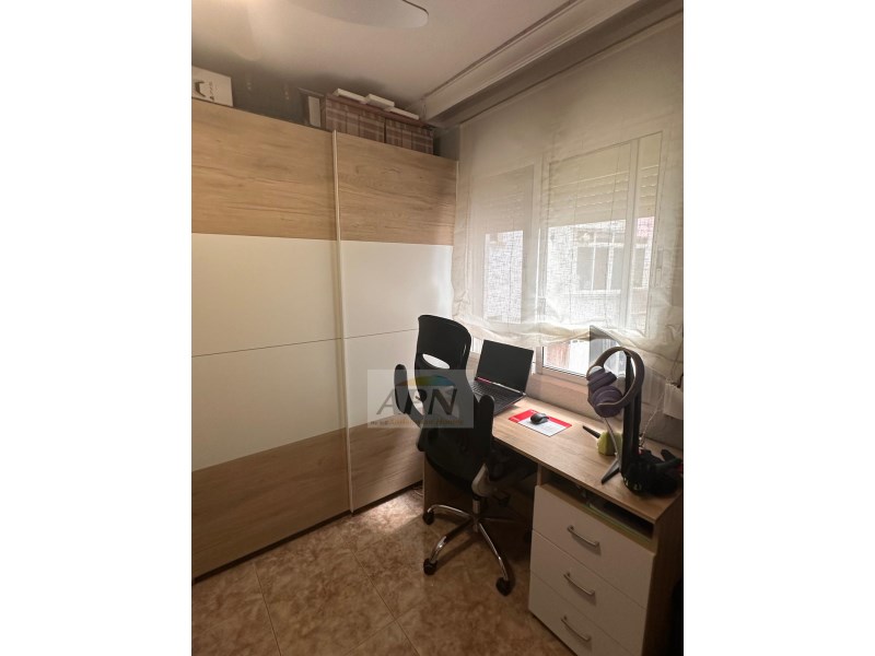 4 Bed, 2 Bath, ApartmentFor Sale, Malaga, Malaga