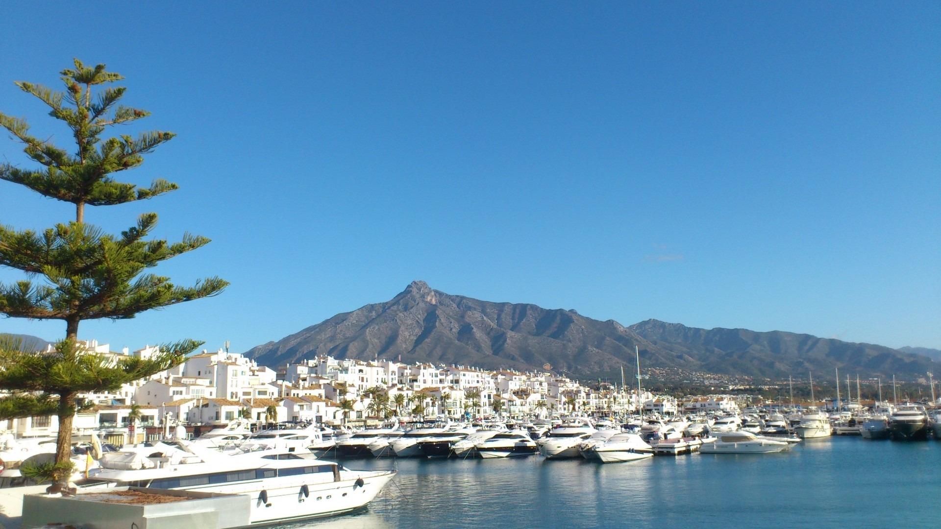 2 Bed, 2 Bath, ApartmentFor Sale, Marbella, Malaga