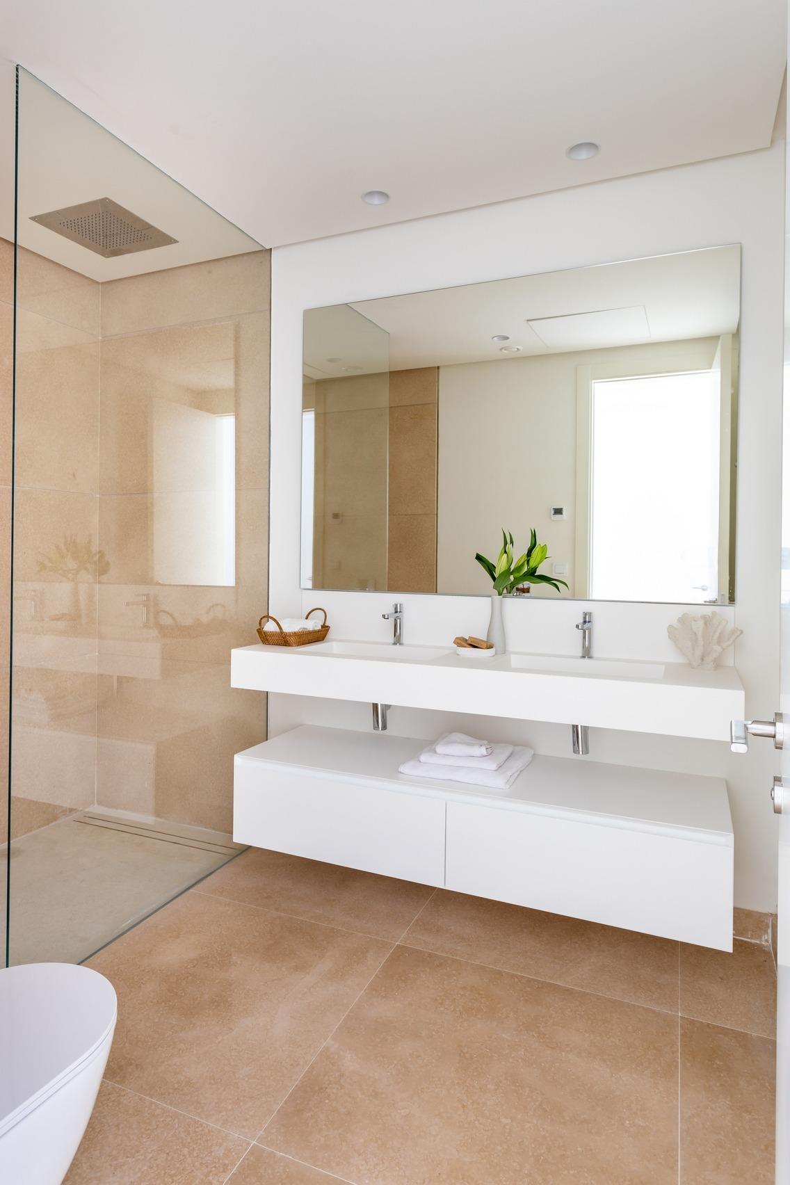 3 Bed, 2 Bath, ApartmentFor Sale, Benahavis, Malaga