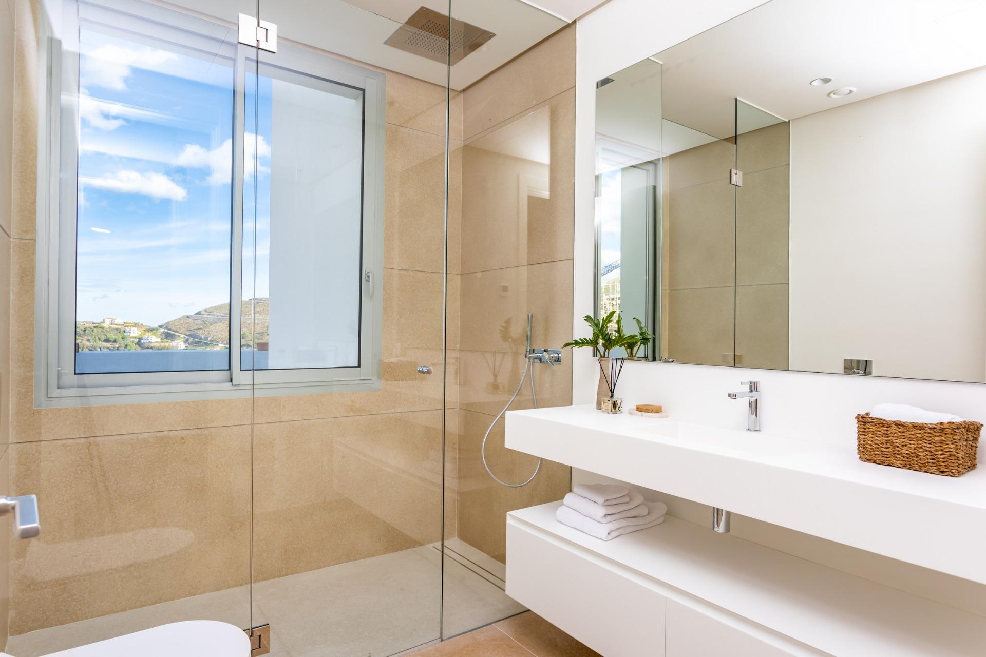 3 Bed, 2 Bath, ApartmentFor Sale, Benahavis, Malaga