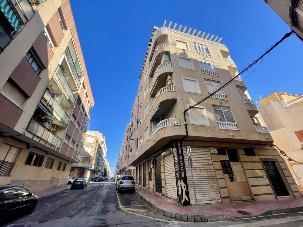 1 Bed, 1 Bath, ApartmentFor Sale, Torrevieja, Alicante