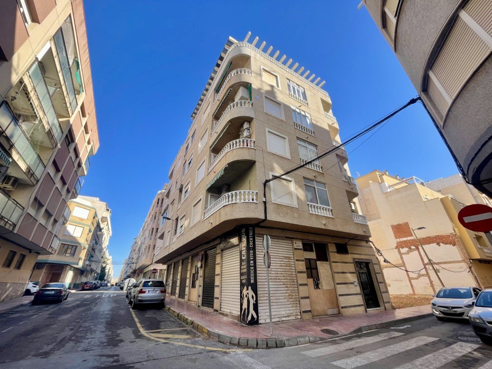 1 Bed, 1 Bath, ApartmentFor Sale, Torrevieja, Alicante